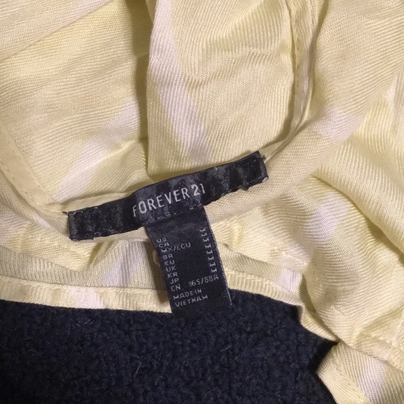 Yellow crop top - Picture 2 of 2